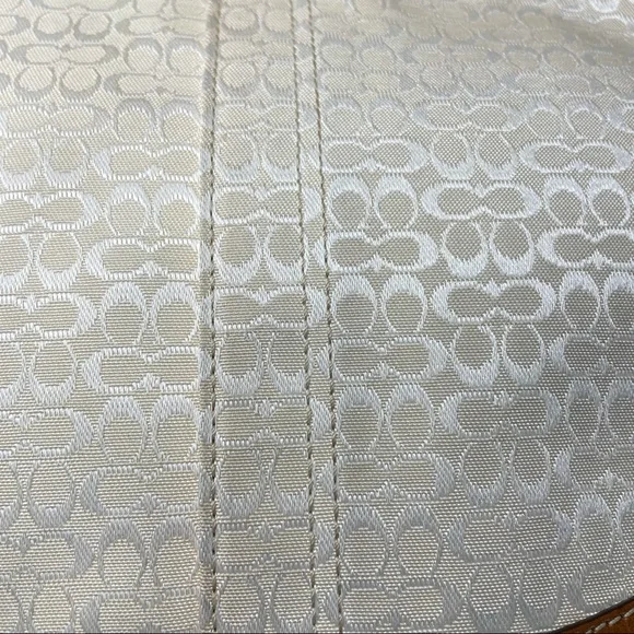 Coach Handbag Shoulder Signature Mini Duffle Ivory leather Brown purse. - Picture 4 of 17